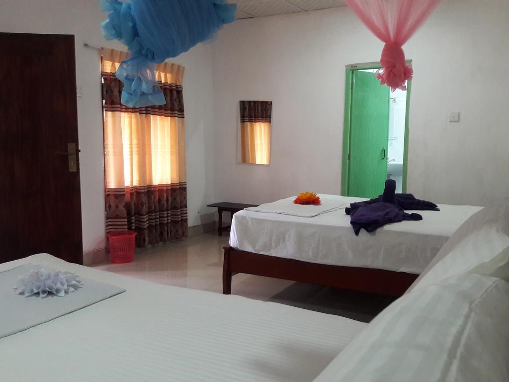 Sigiri Picaso Home Stay Sigirîya Chambre photo